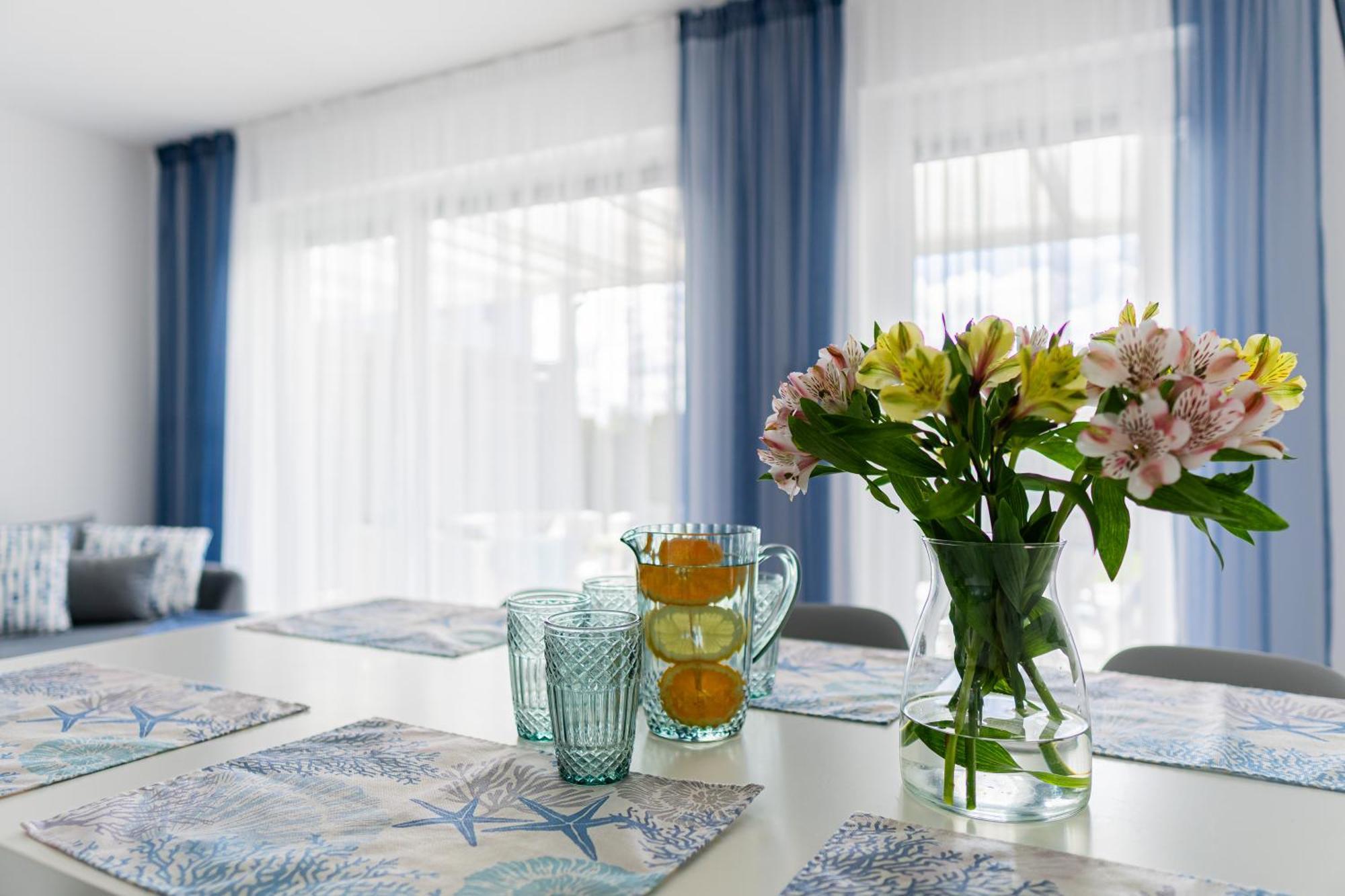 Domki Apartamentowe Barka Karwia Zewnętrze zdjęcie