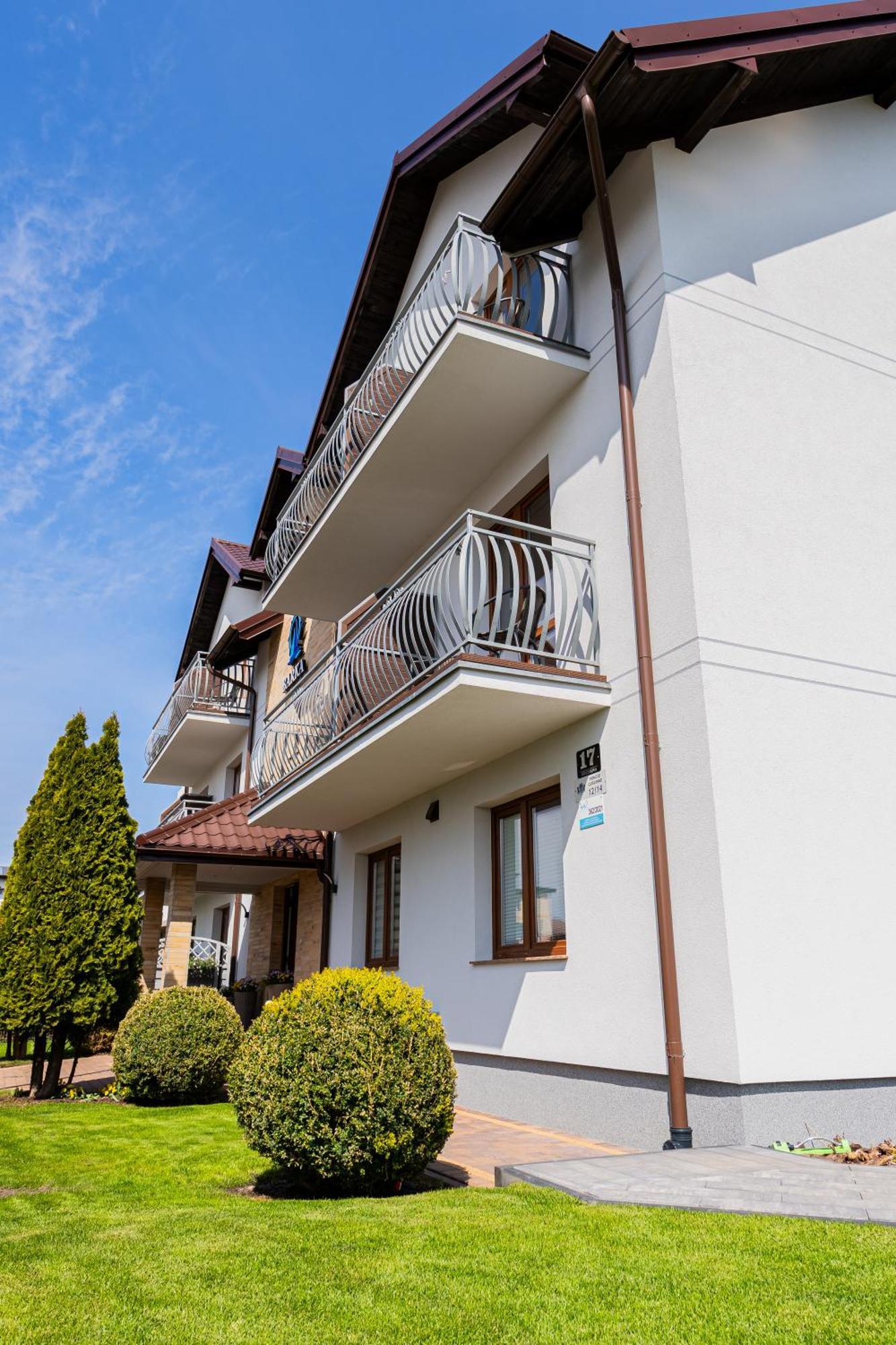 Domki Apartamentowe Barka Karwia Zewnętrze zdjęcie